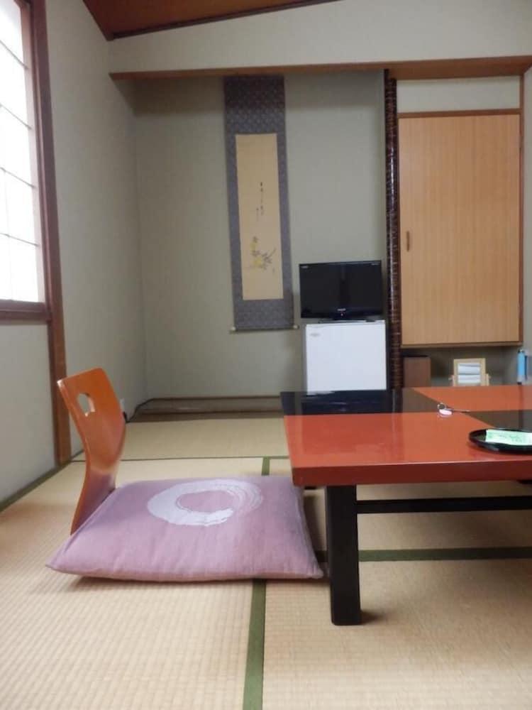 Kikunoya Ryokan Канандзава Экстерьер фото
